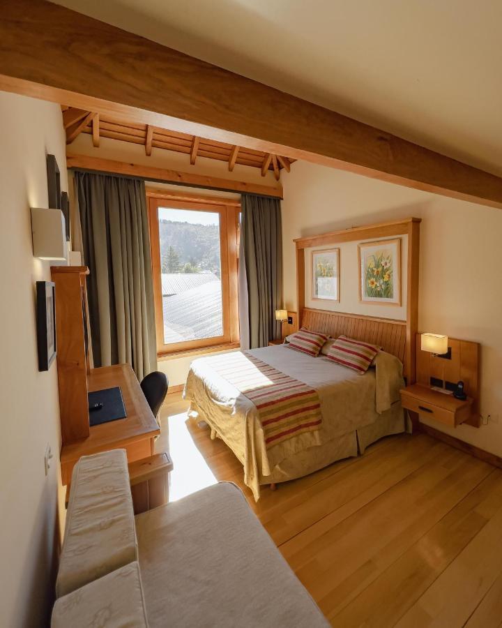 Hotel y Cabañas Le Village San Martín de los Andes Exterior foto